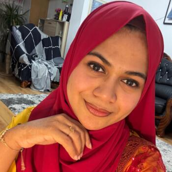 Babysitter in Limerick: Mehnaz