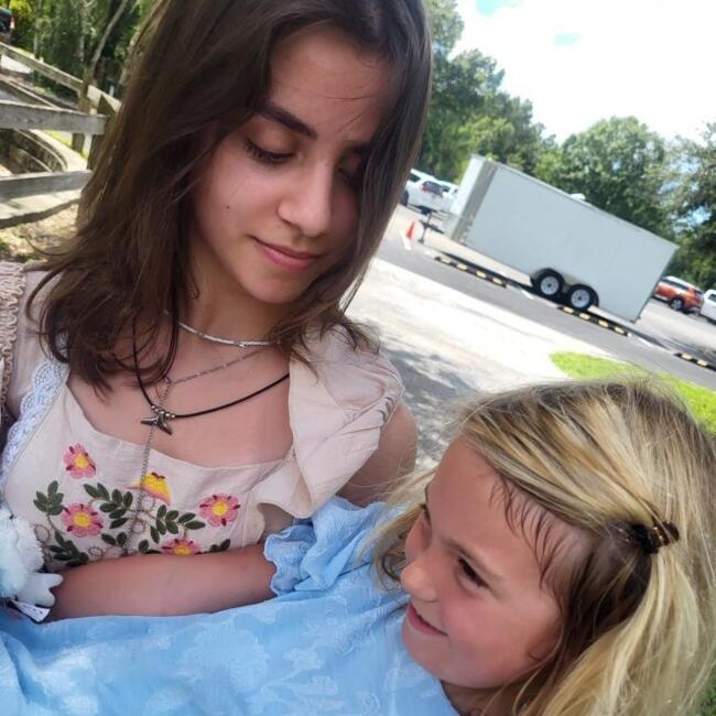 Babysitter in Sarasota: Lilly burns
