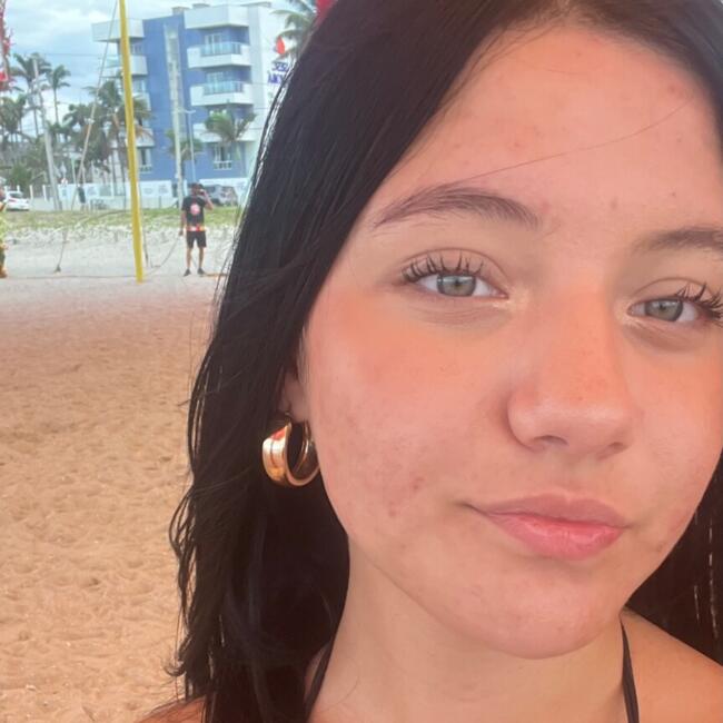 Babysitter in Curitiba: Kamilly