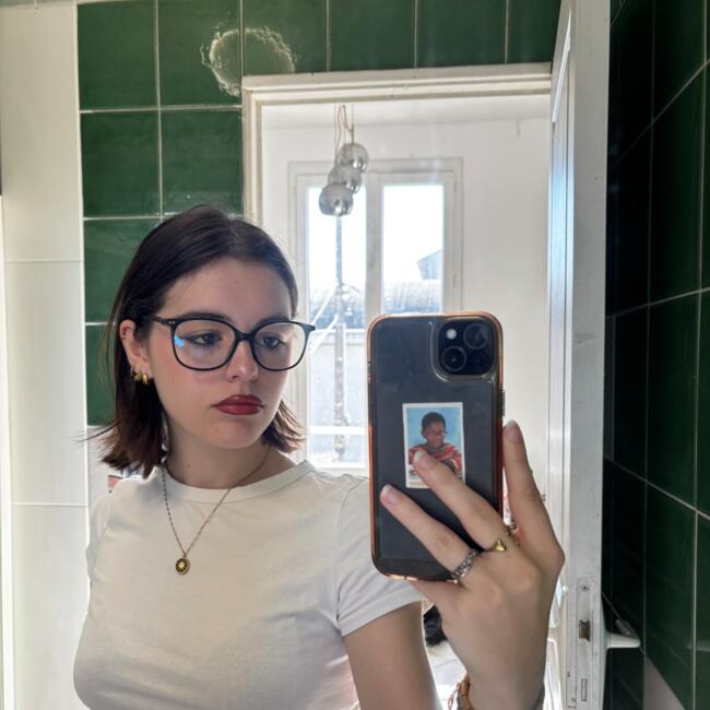 Babysitter in Agen: Elina