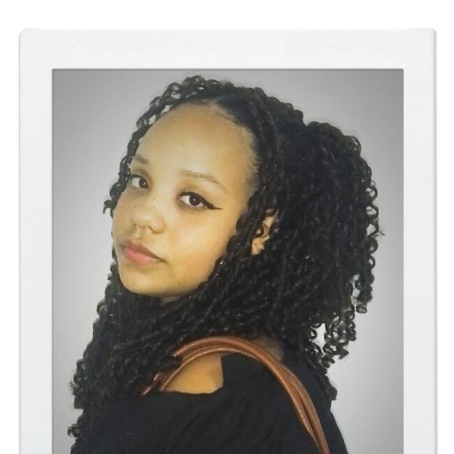 Babysitter in Salvador: Luana