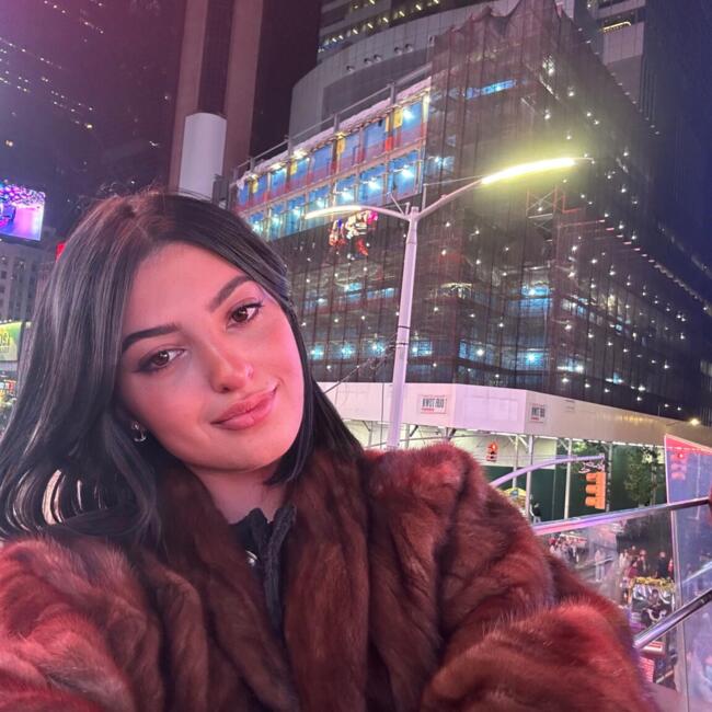 Babysitter in Fréjus: Imane