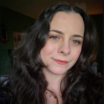 Babysitter in Northolt: Laura