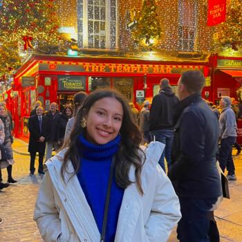 Baby-sitter Bayonne: Charlene