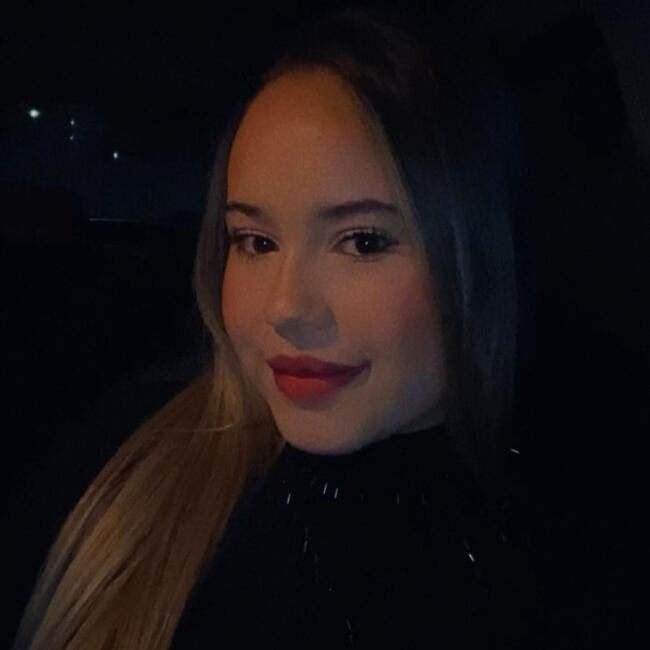 Babysitter in Brasília: Luana
