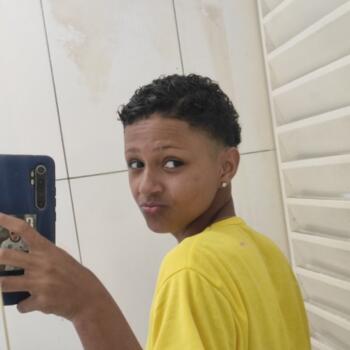 Babá em Sete Lagoas: Yasmim