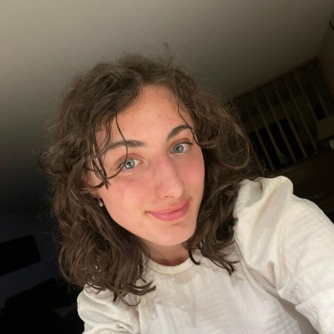 Babysitter in Colligny: Isaline