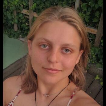 Babysitter in Vazeilles-Limandre: Liliana