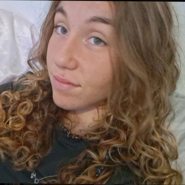 Babysitter in Trois-Palis: Valentine