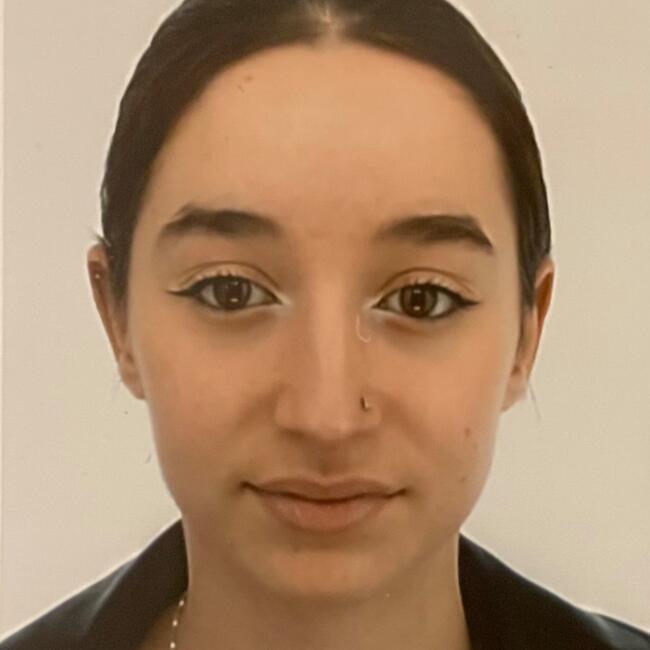 Babysitter in Cabanac-et-Villagrains: Ema