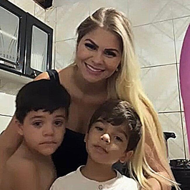 Babysitter στην περιοχή Χολαργός: Geires