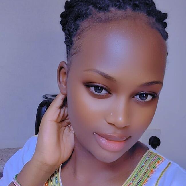 جليسة أطفال في الدوحة: Robbinah