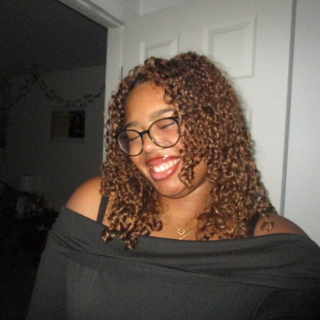 Babysitter in Parkville: Melany