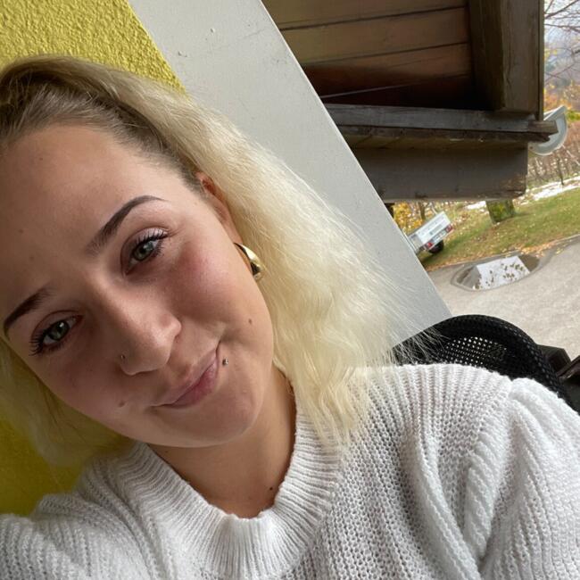 Babysitter in Pavlova vas: Tjaša