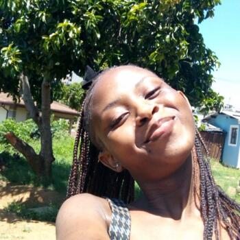Babysitter in Newlands West: Lungile