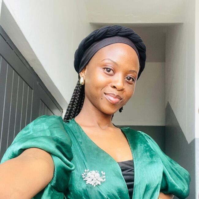 Babysitter in Newlands West: Lungile
