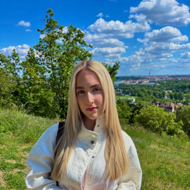Babysitter in Prague: Angelika