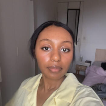 Babysitter in Aulnay-sous-Bois: Nour