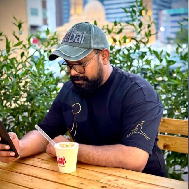 Babysitter in Jazīrat Abū Z̧aby: Muhammed