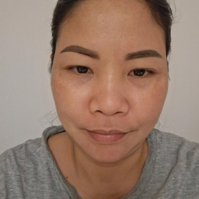 Babysitter in Paris: Elvie