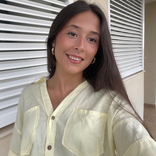Babysitter in Yecla: Paula