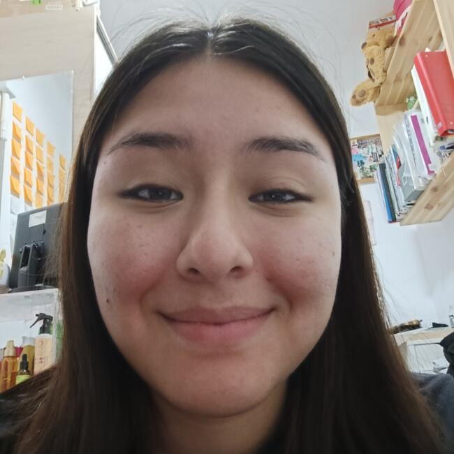 Babysitter in Madrid: Yara Gabriela