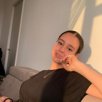 Babysitter in Uccle/Ukkel: Aya