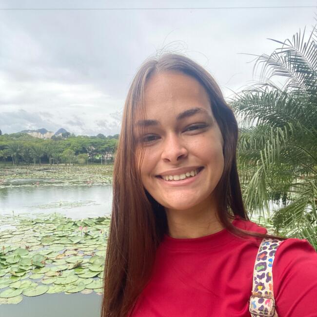 Babá em Serra: Islana Araújo