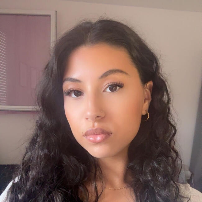 Babysitter in Lyon: Syrine