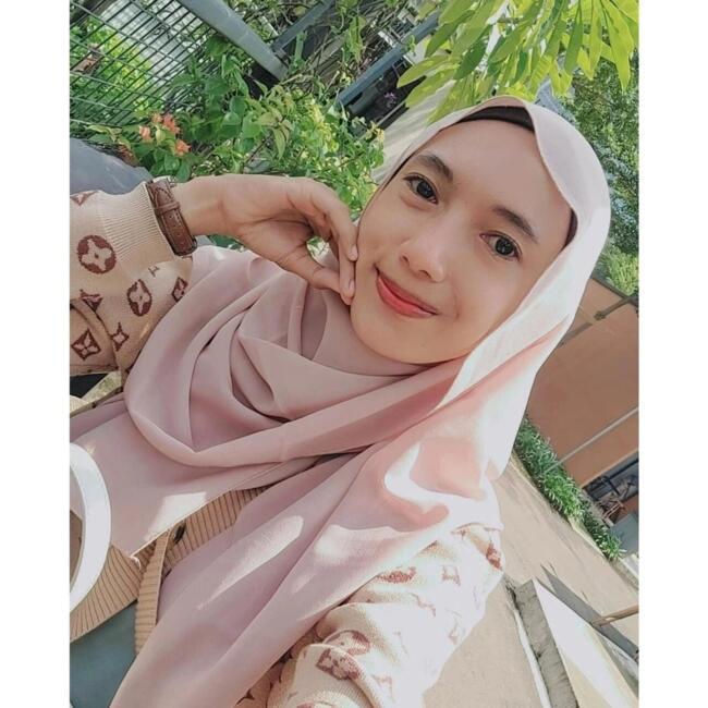 Babysitter in Jakarta: Chrissantia