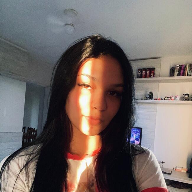 Babá em Ibiúna: Camille