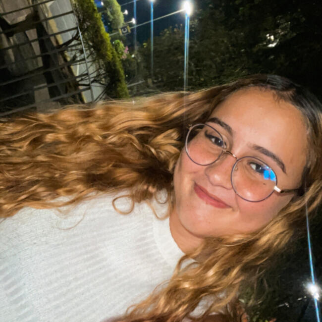 Babá em Contagem: Ana Silva