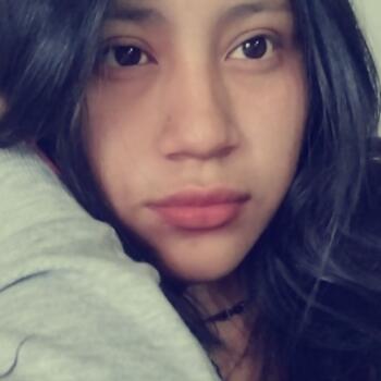 Babysitter Quito: Carla