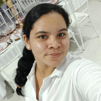 Niñera en Medellín: Sara