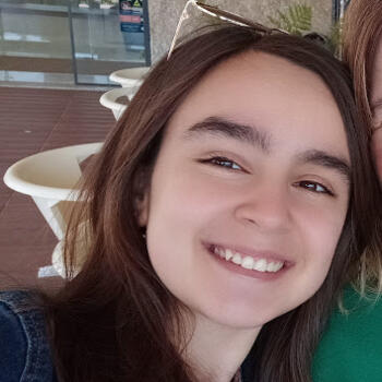 Babysitter in Vila Nova de Gaia: Mariana