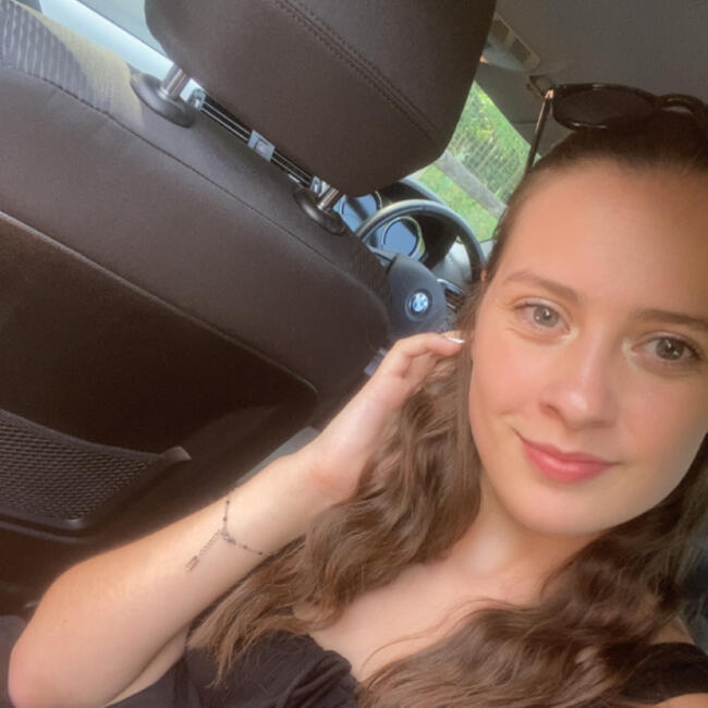 Babysitter in Montreuil-Juigné: Manon