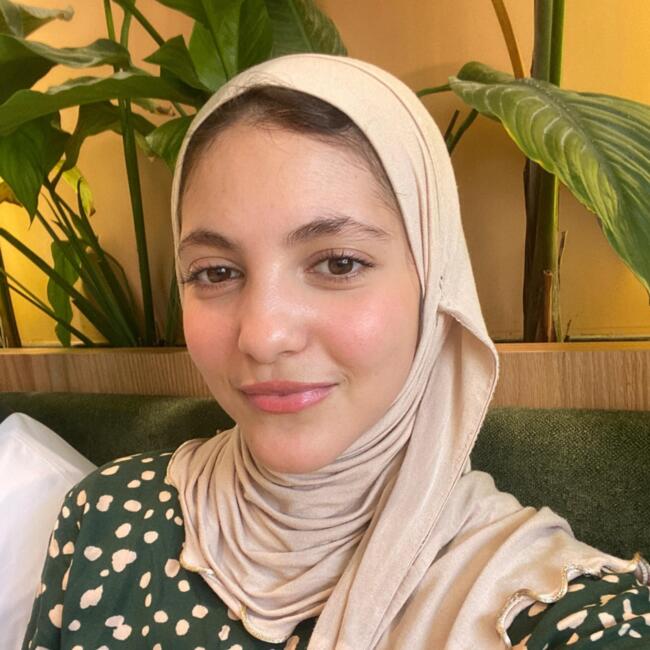 مربية أطفال في طنجة: Aya