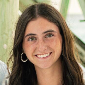 Babysitter in Evergreen Park: Jenna