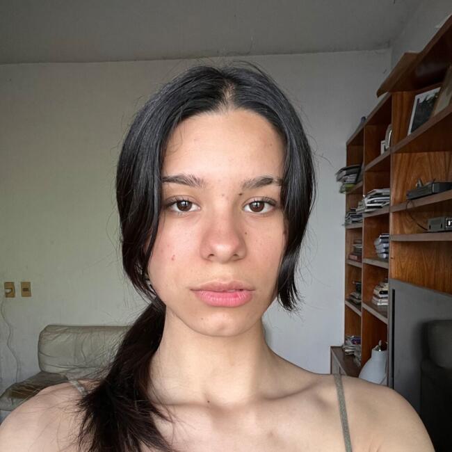 Babysitter in Fernando de la Mora: Carolina