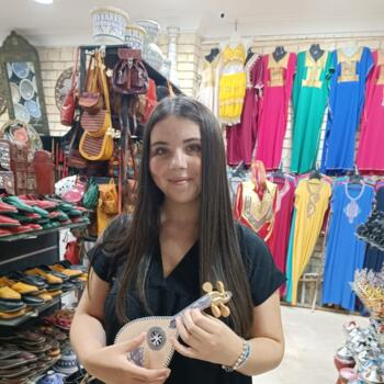 Babysitter in Issy-les-Moulineaux: Aya