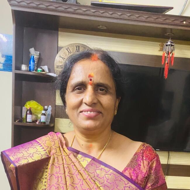सिकंदराबाद में बेबीसिटर: Pushpa