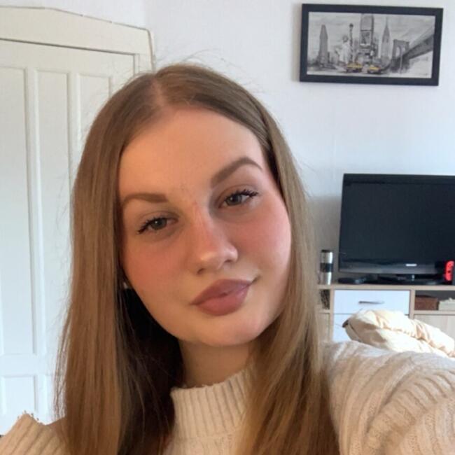 Babysitter in Neumünster: Celina