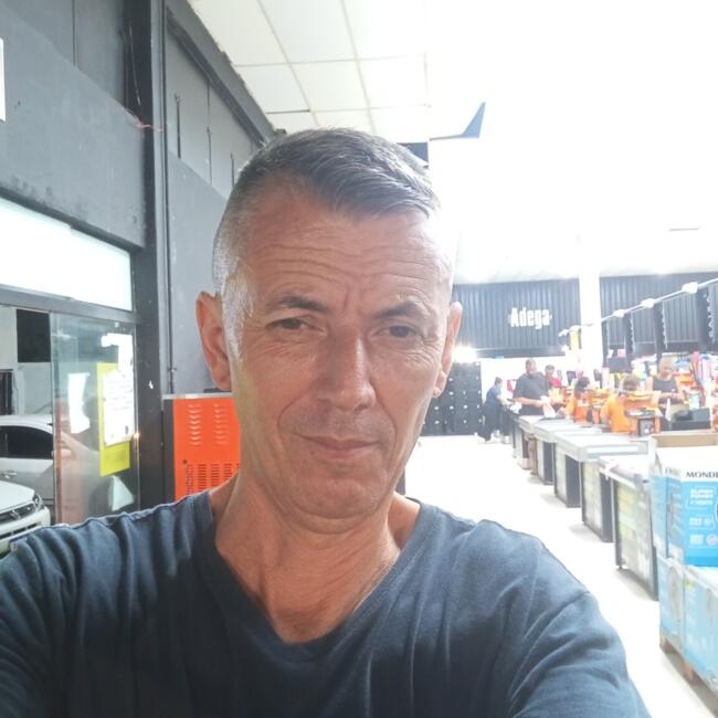 Emprego de babá em Congonhas: Roniz