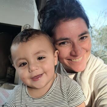 Trabajo para niñera en Montevideo: trabajo de niñera Carolina