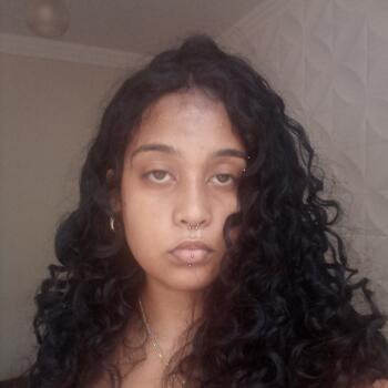 Babá em Londrina: Geovanna