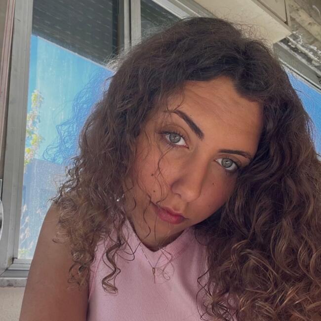 Babysitter in Mascalucia: Francesca