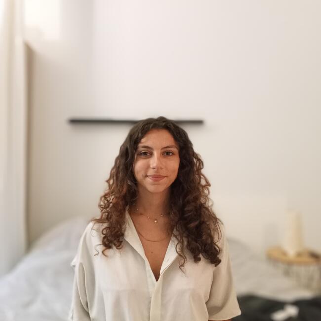 Babysitter in Rennes: Eva