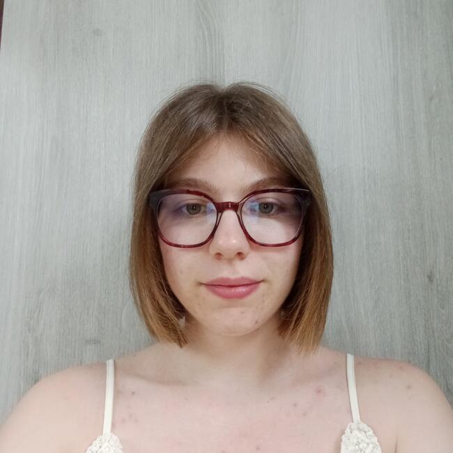 Babysitter in Changé: Ema