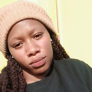 Babysitter East London: Abenathi