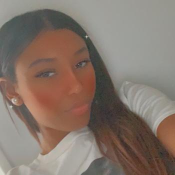 Babysitter in Villeneuve-la-Garenne: Shainesse